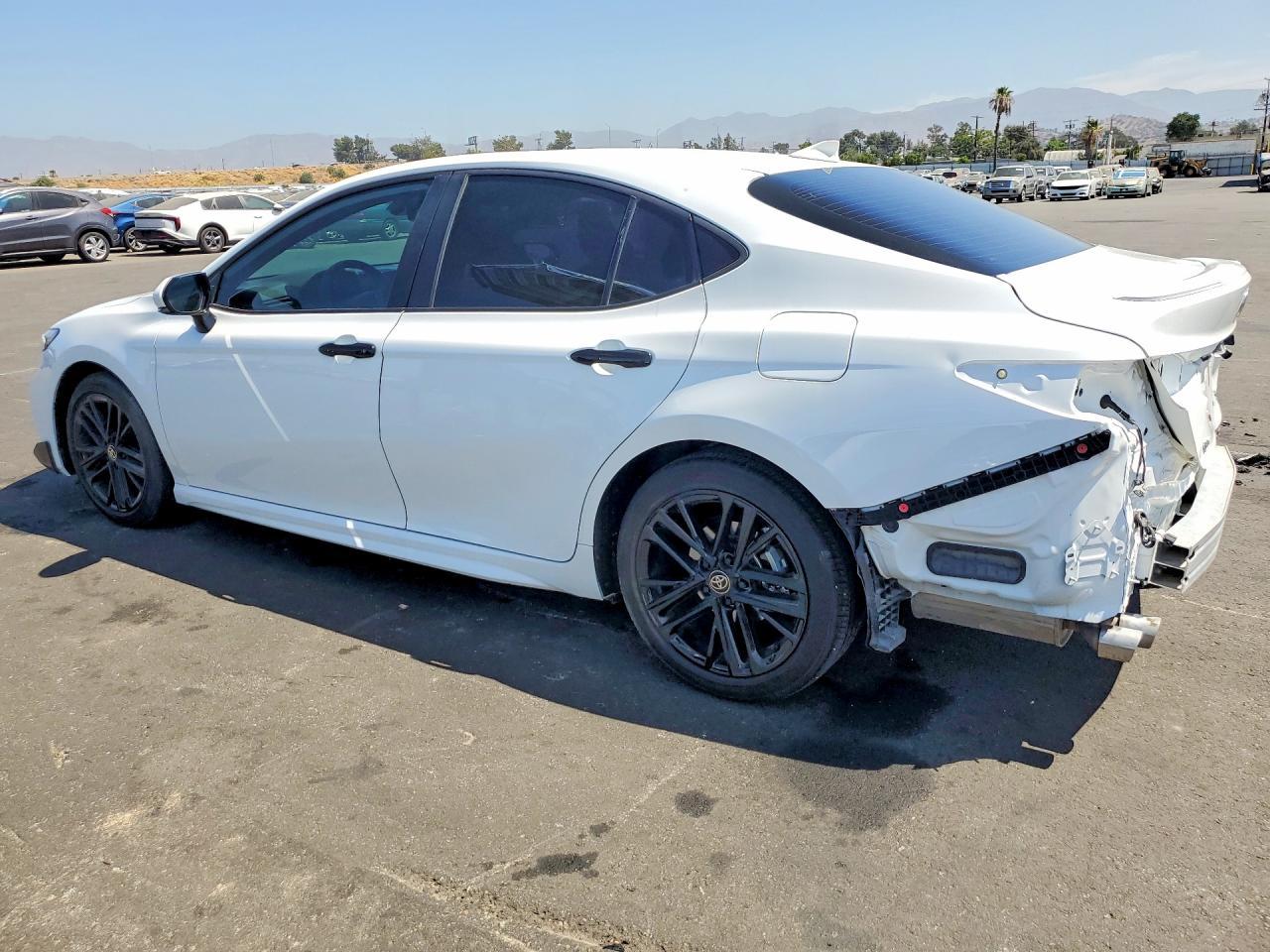2025 Toyota Camry, SE