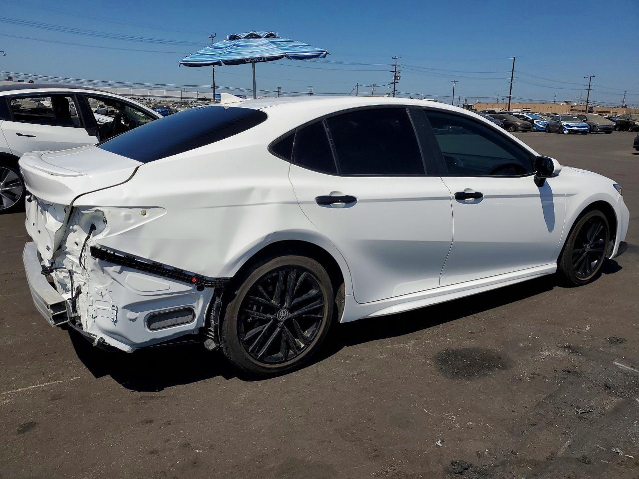 2025 Toyota Camry, SE