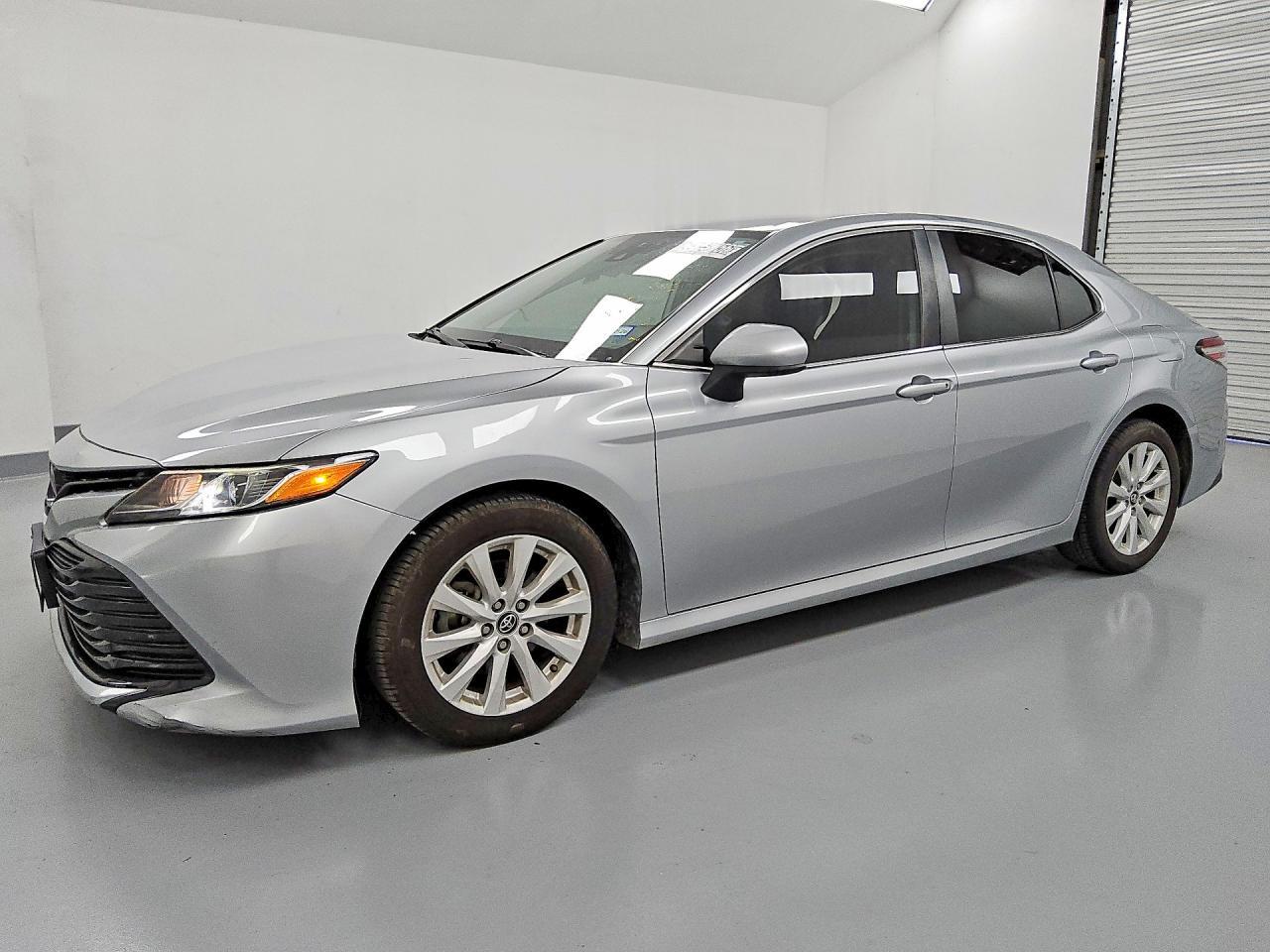 2020 Toyota Camry, LE