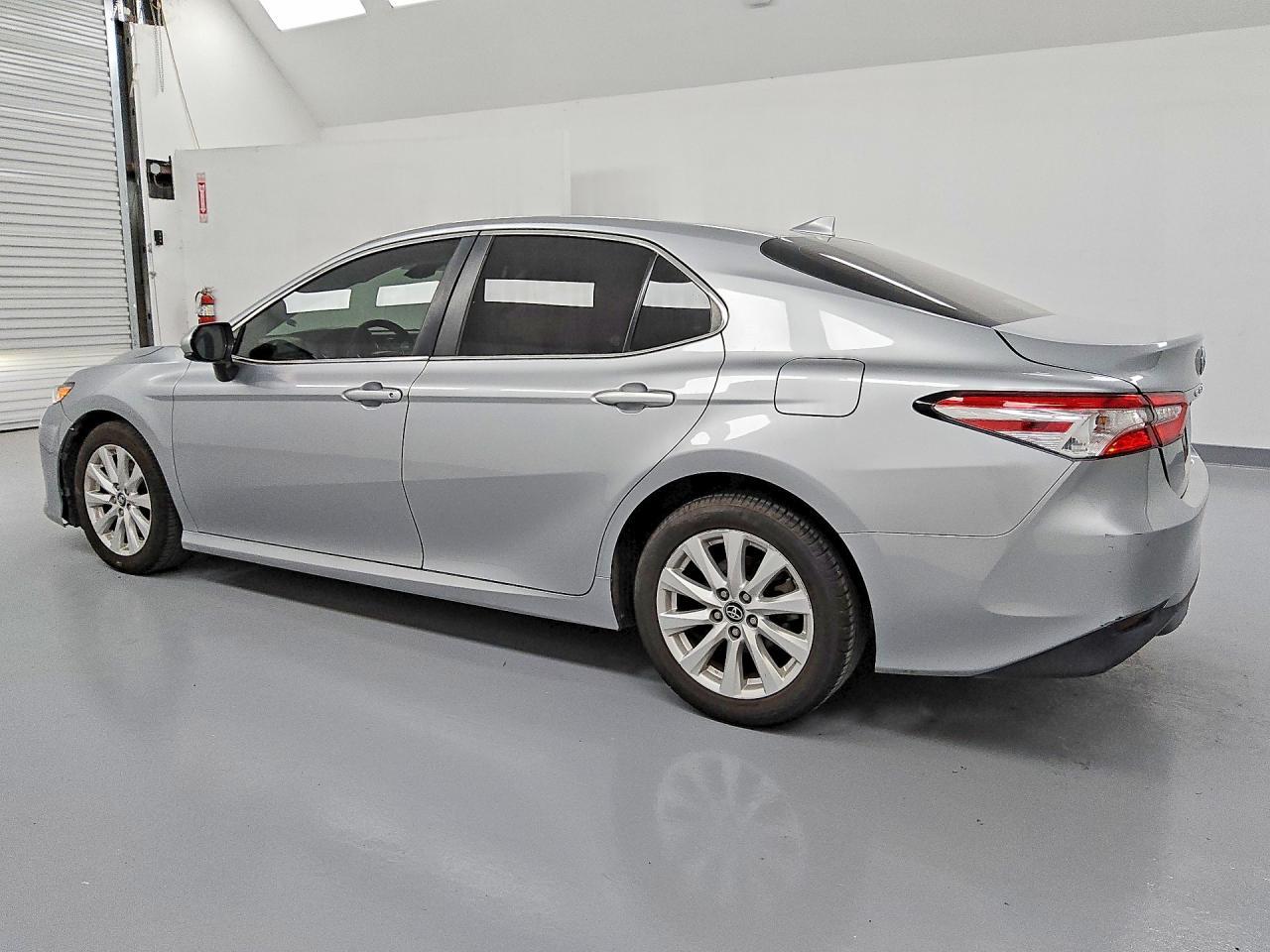2020 Toyota Camry, LE