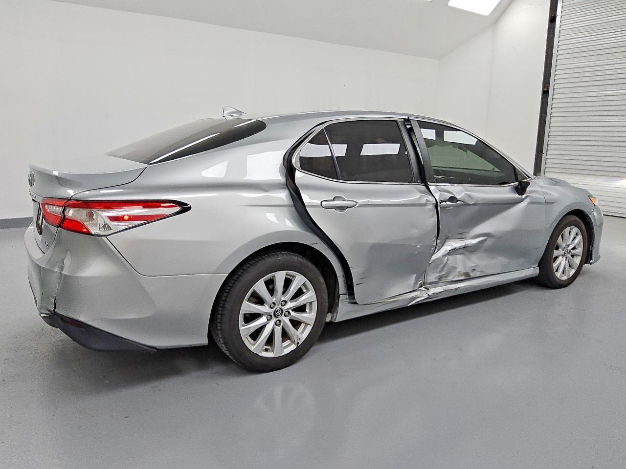 2020 Toyota Camry, LE