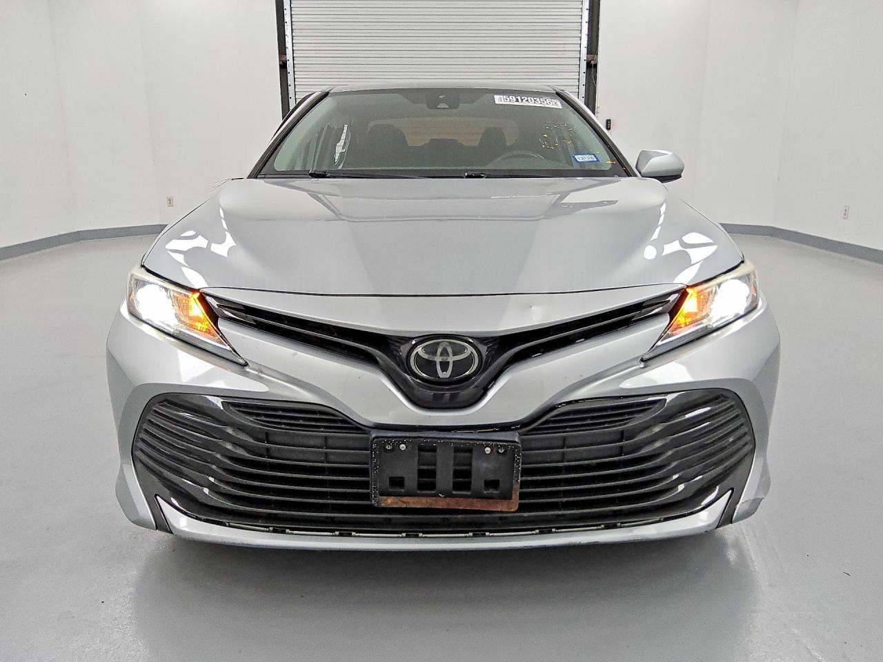 2020 Toyota Camry, LE