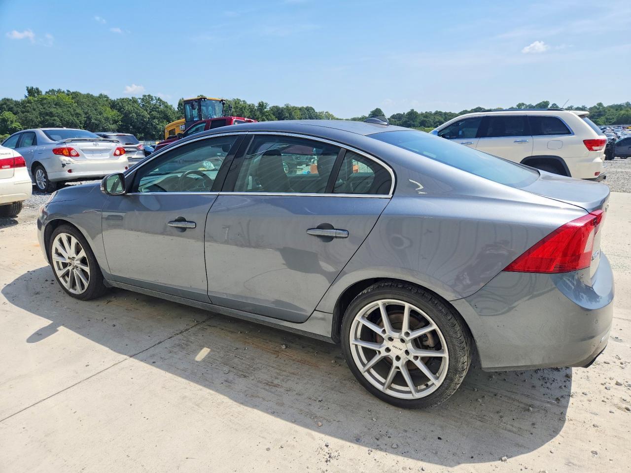 2016 Volvo S60, Platinum