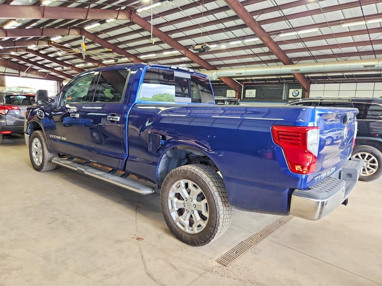 2016 Nissan Titan, SL