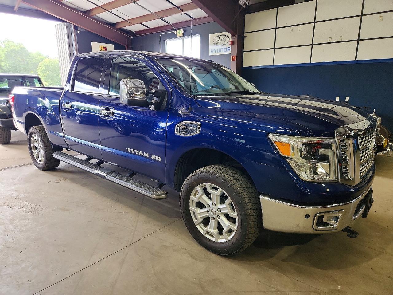 2016 Nissan Titan, SL