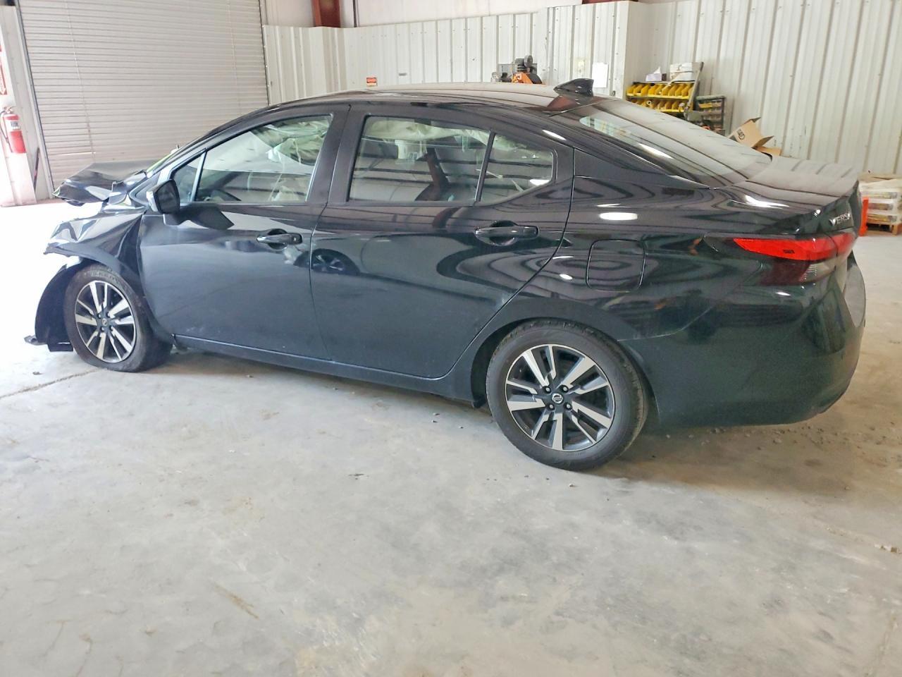 2021 Nissan Versa, SV