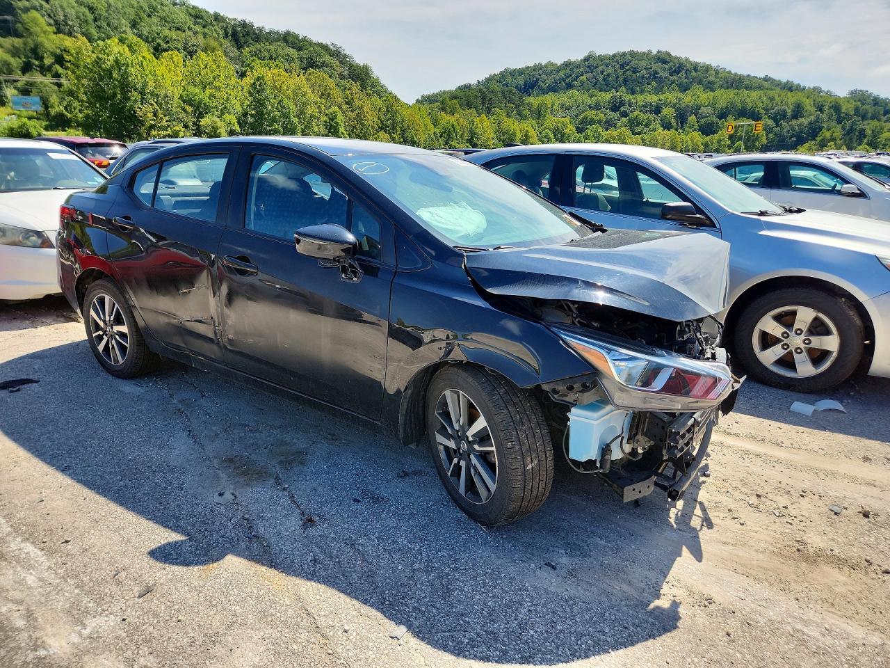 2021 Nissan Versa, SV