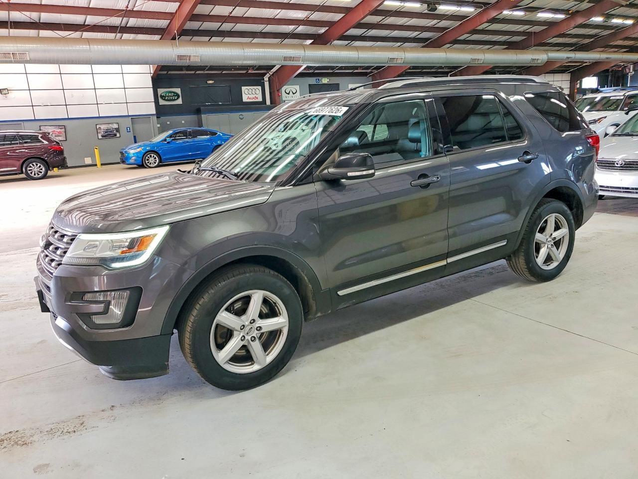 2017 Ford Explorer, Xlt