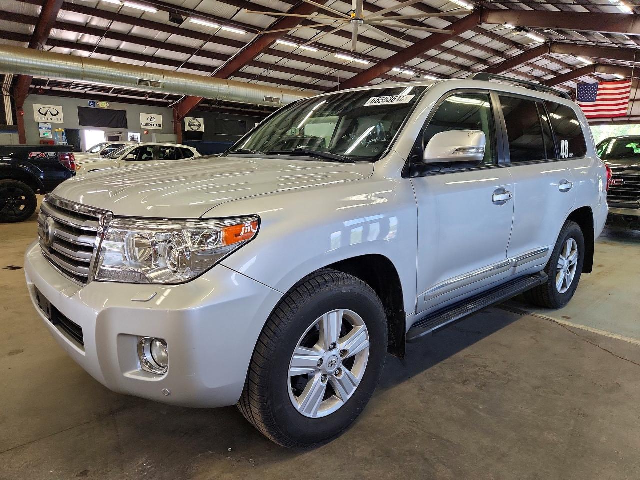 2015 Toyota Land Cruiser, Base