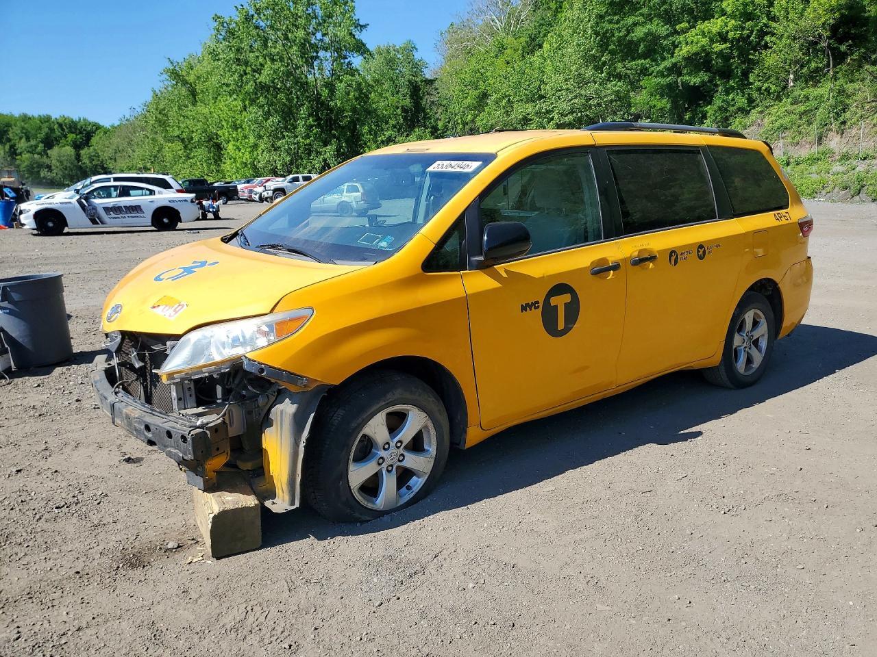 2016 Toyota Sienna, LE