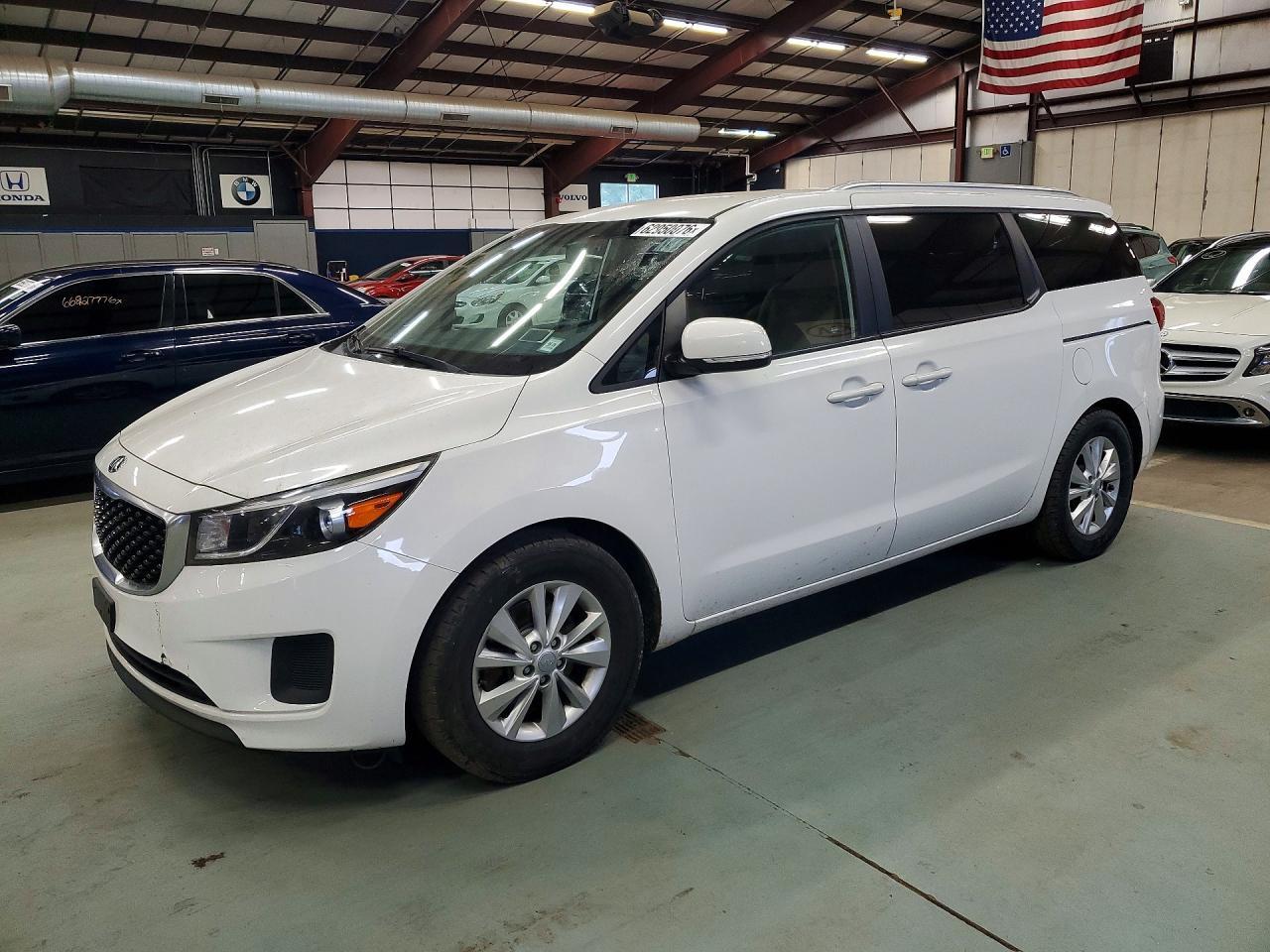 2016 KIA Sedona, LX