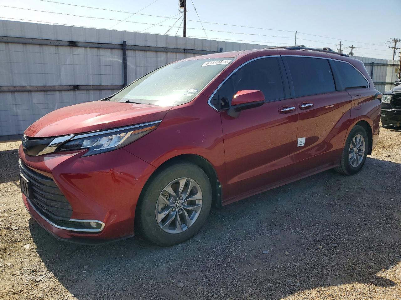 2022 Toyota Sienna, Xle