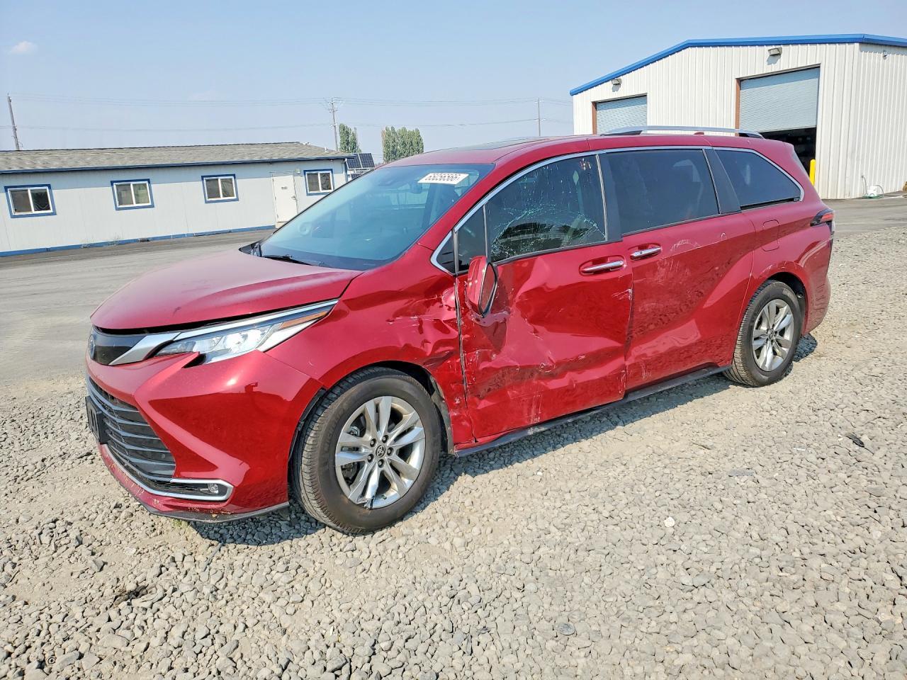 2023 Toyota Sienna, Limited 7...