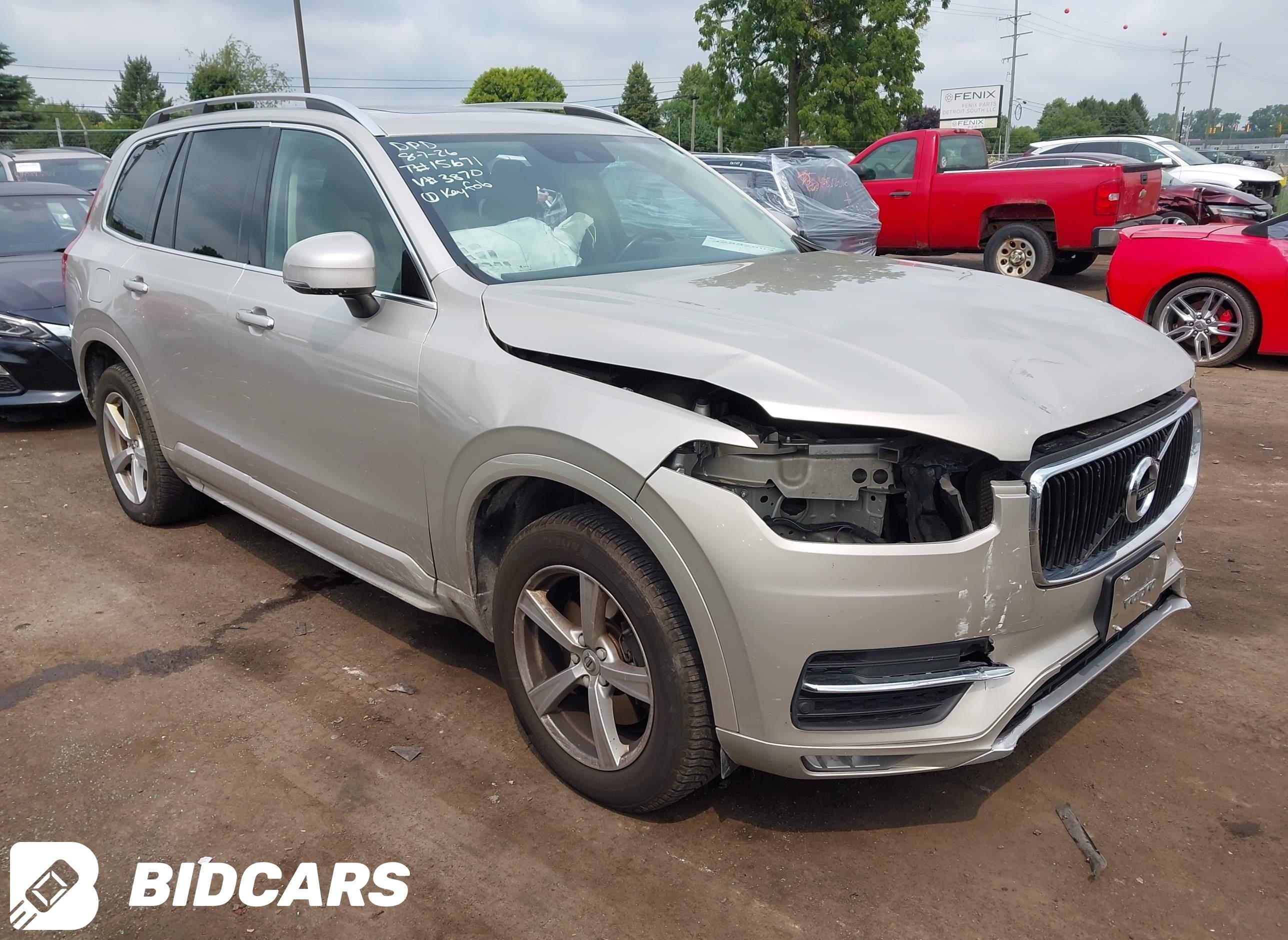 2016 Volvo XC90, T5 Momentum