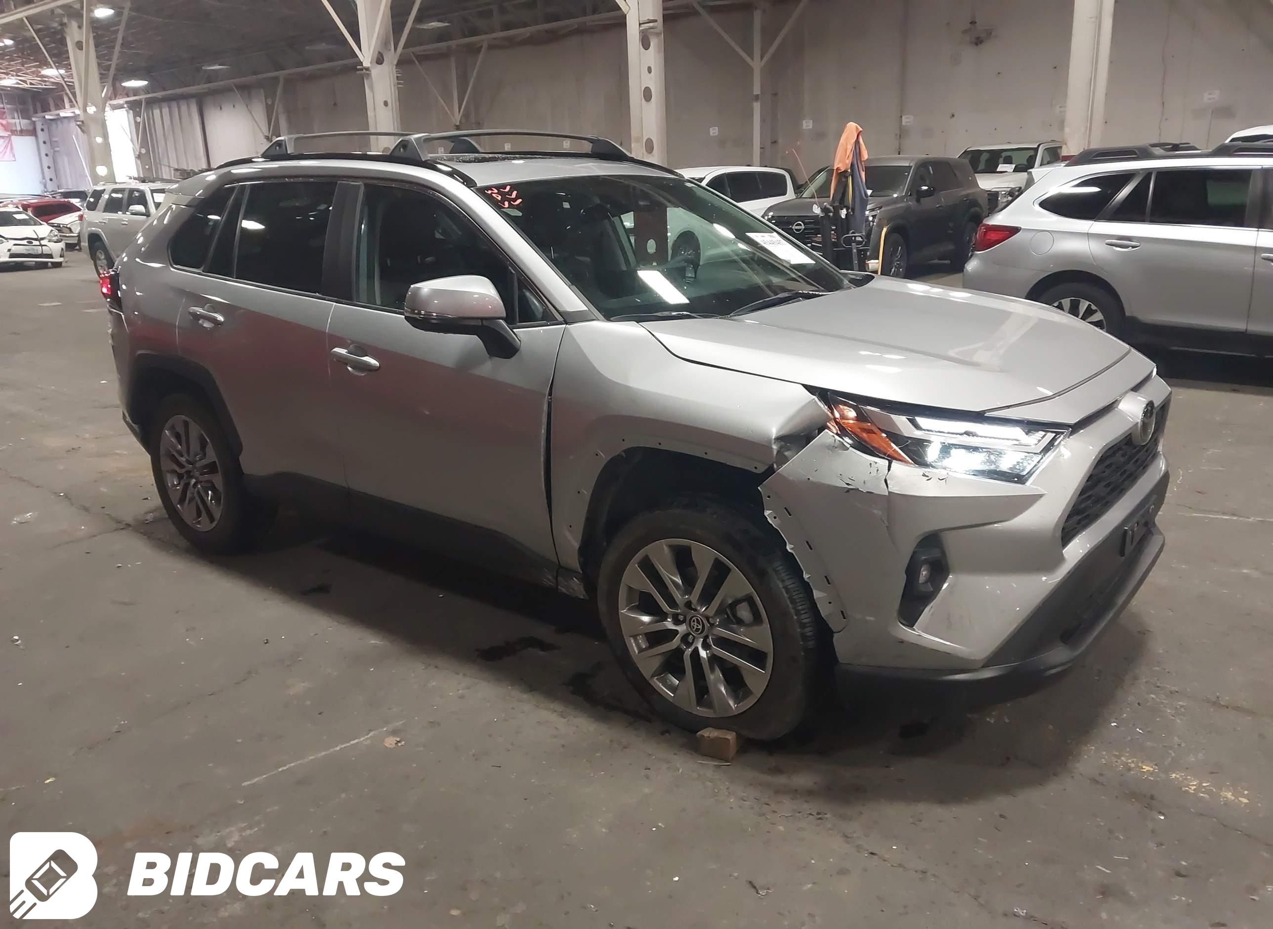 2022 Toyota RAV4, Xle Premium