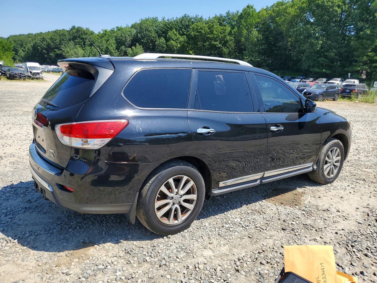 2016 Nissan Pathfinder, SL