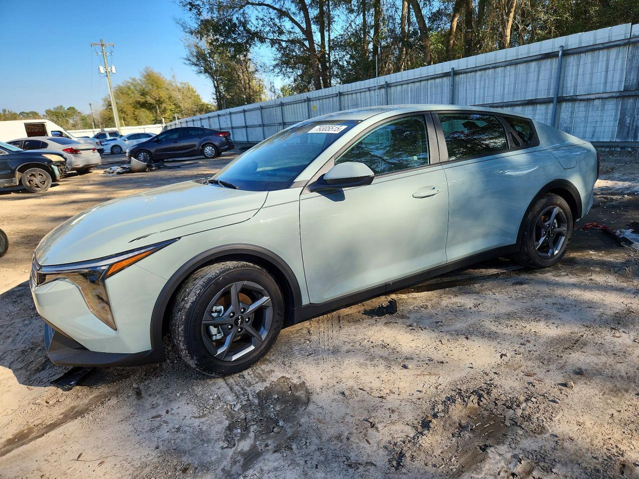 2026 KIA K4, Lxs