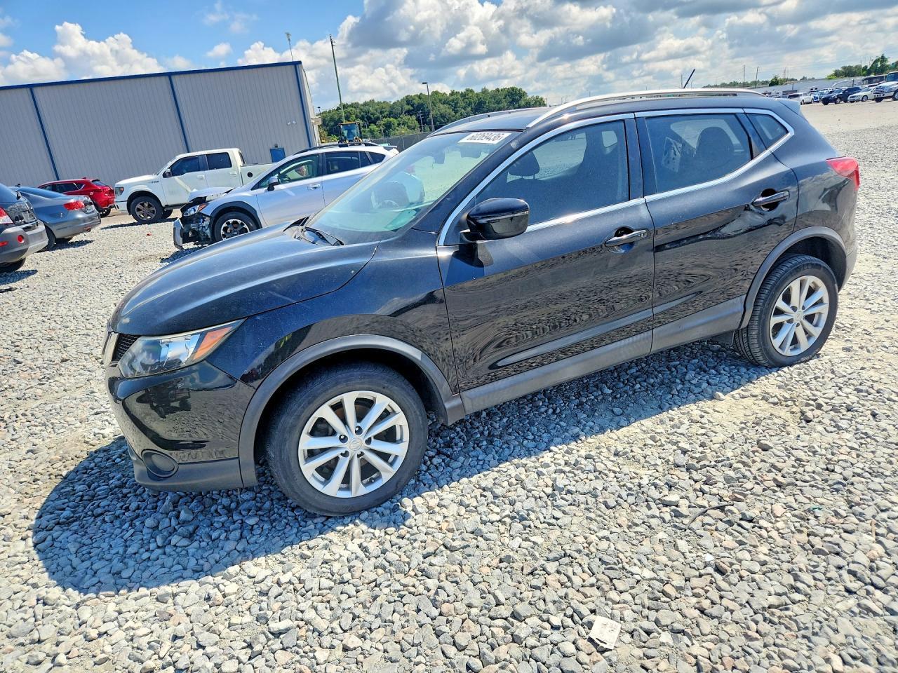 2018 Nissan Rogue, SV
