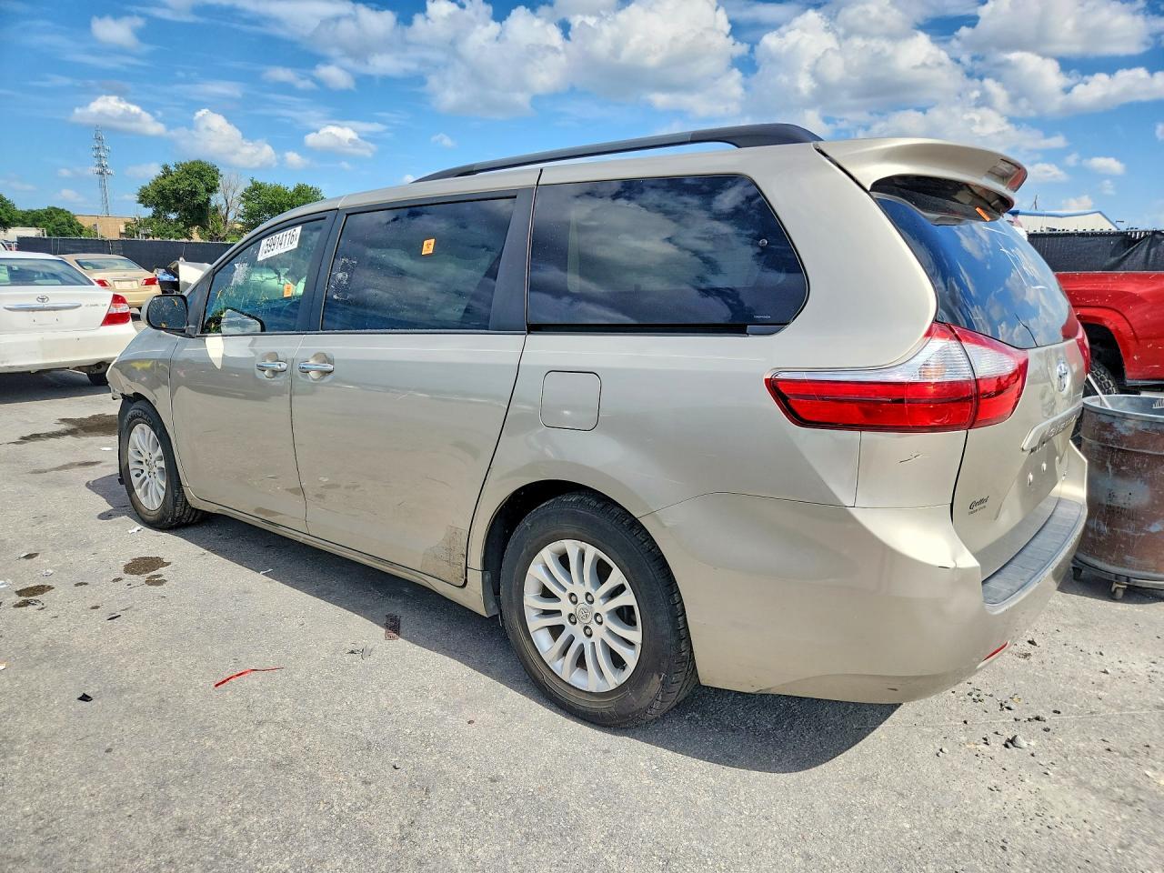 2015 Toyota Sienna, Xle 8-Pas...
