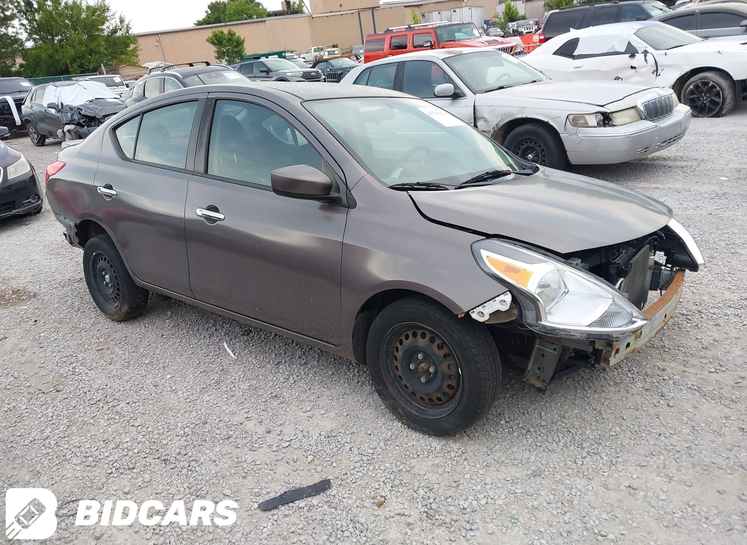 2019 Nissan Versa, 1.6 SV