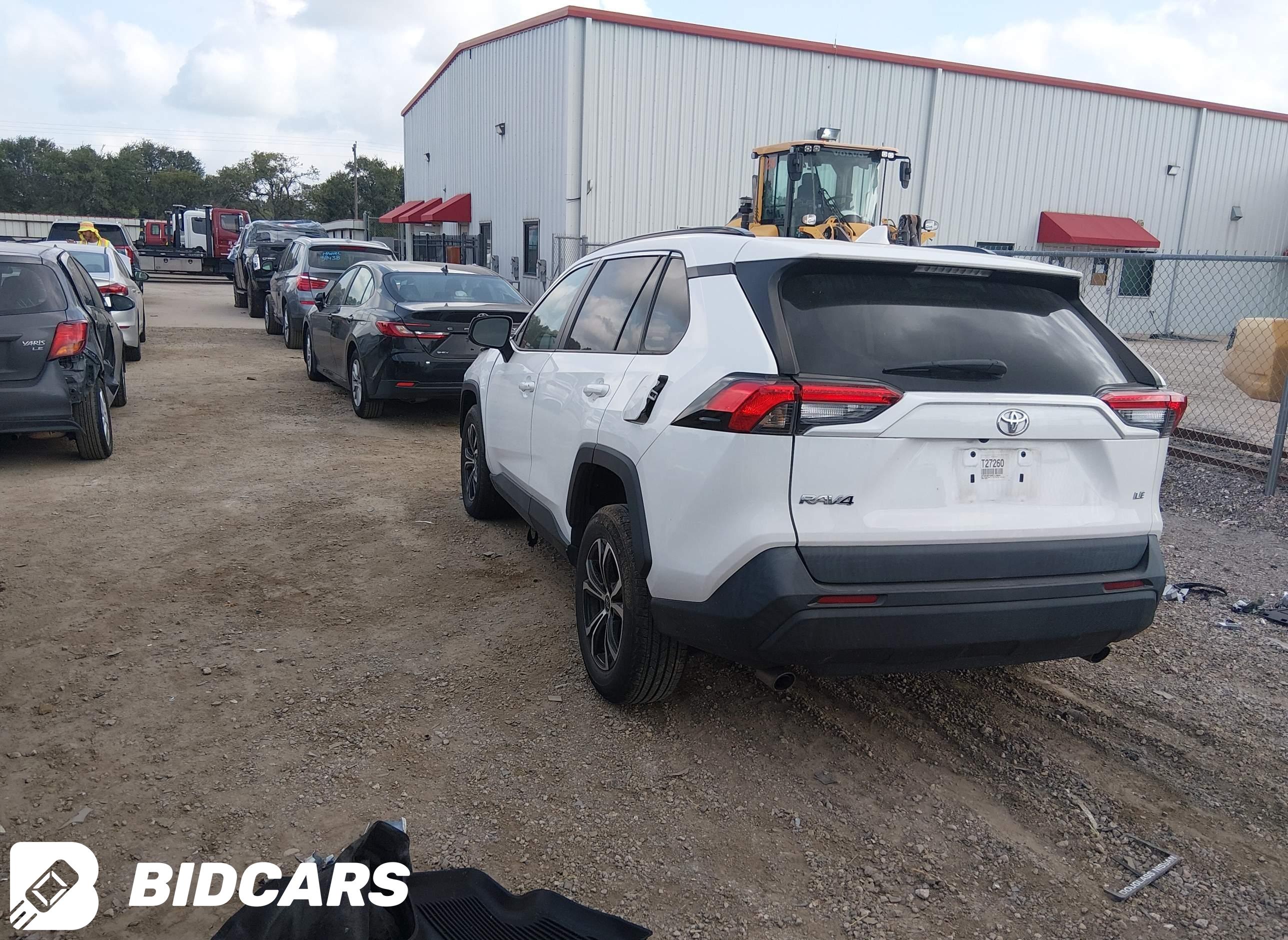2021 Toyota RAV4, LE