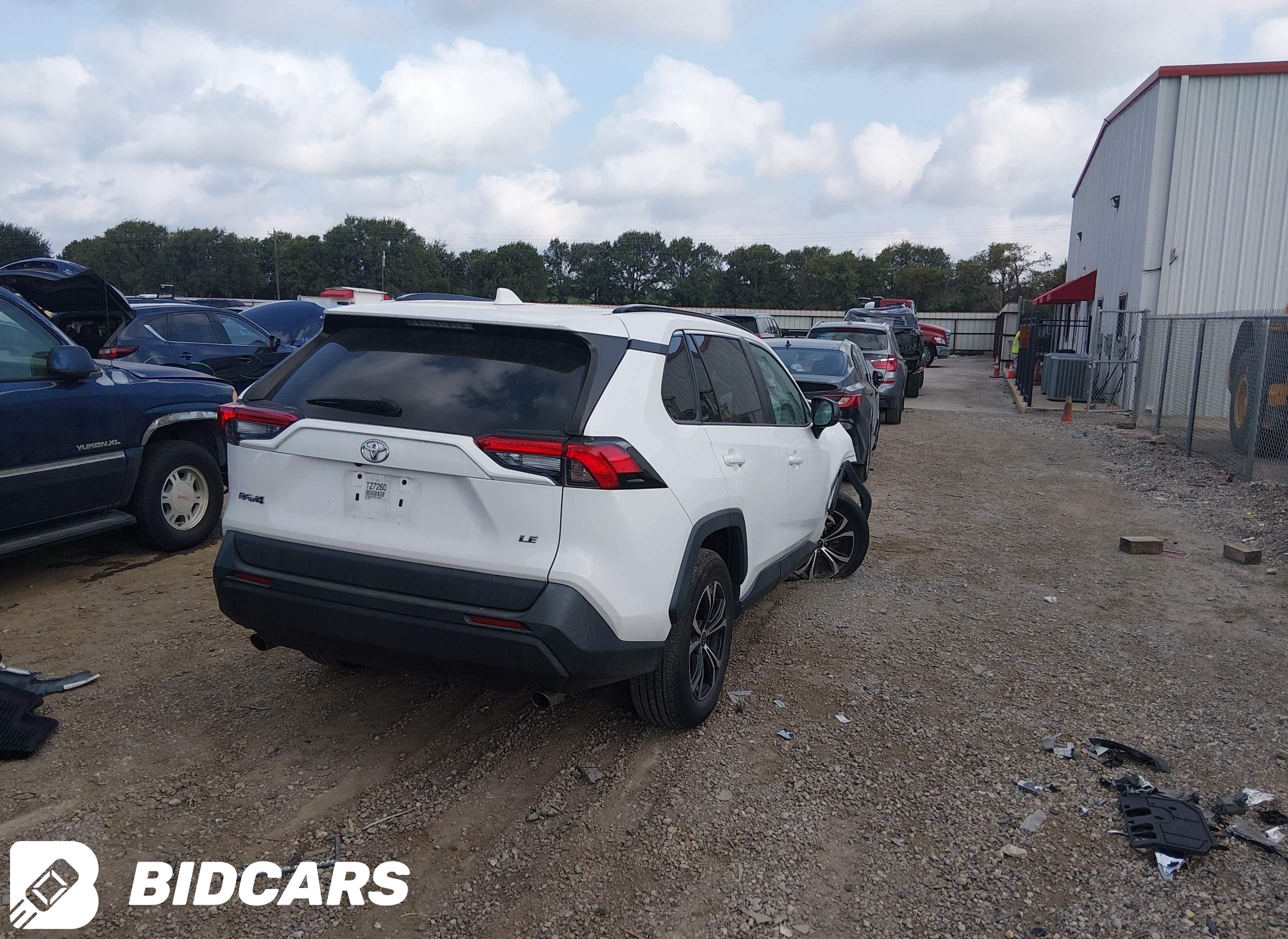 2021 Toyota RAV4, LE