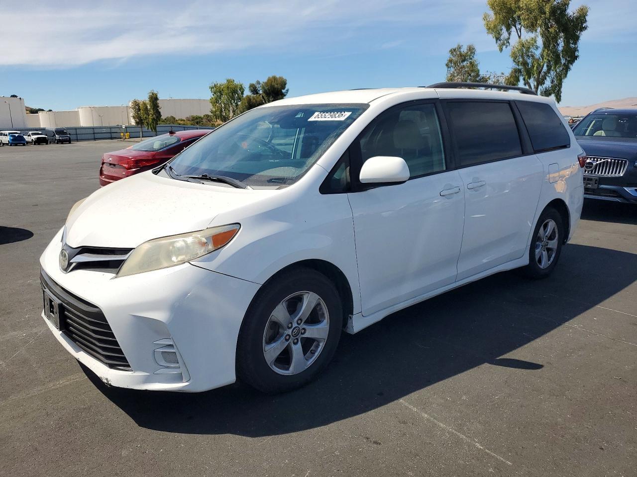 2019 Toyota Sienna, LE