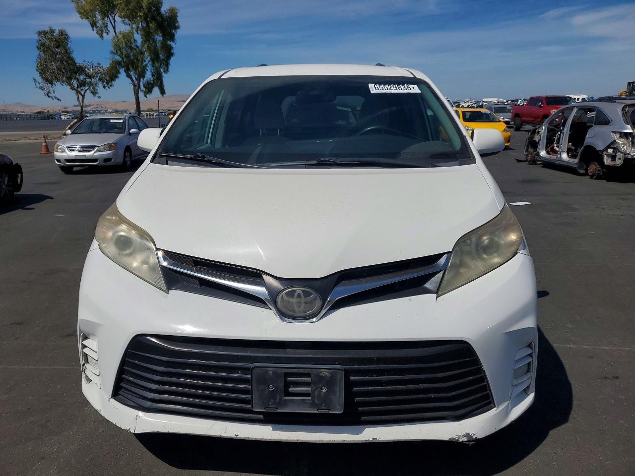 2019 Toyota Sienna, LE