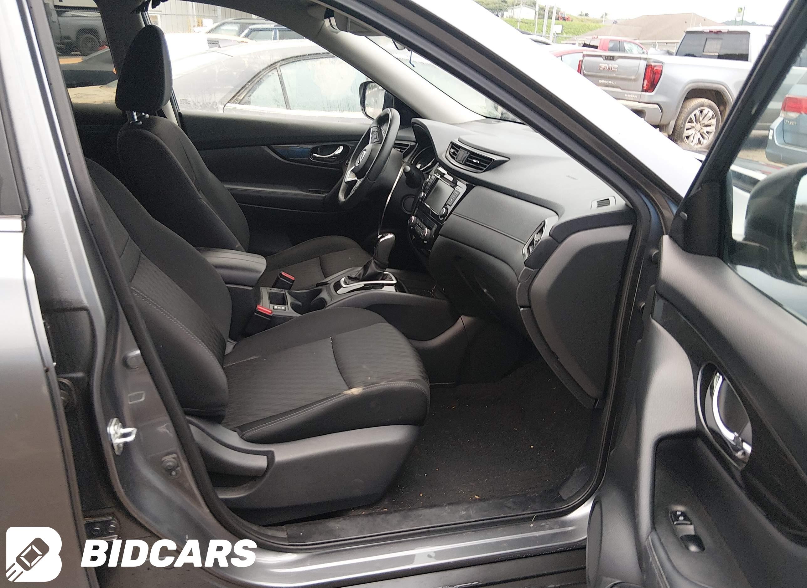 2018 Nissan Rogue, SV