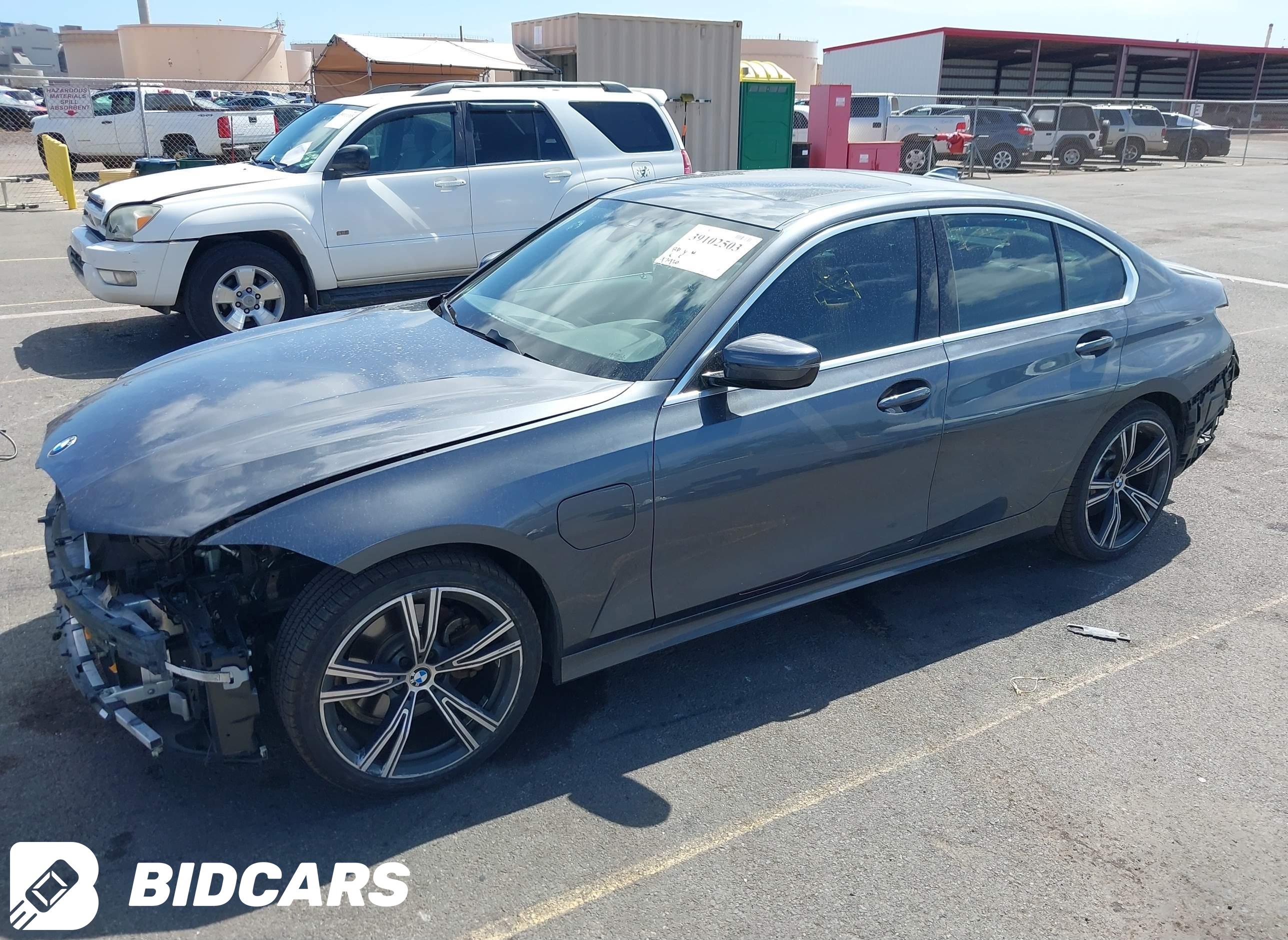 2021 BMW 3 Series, 330E