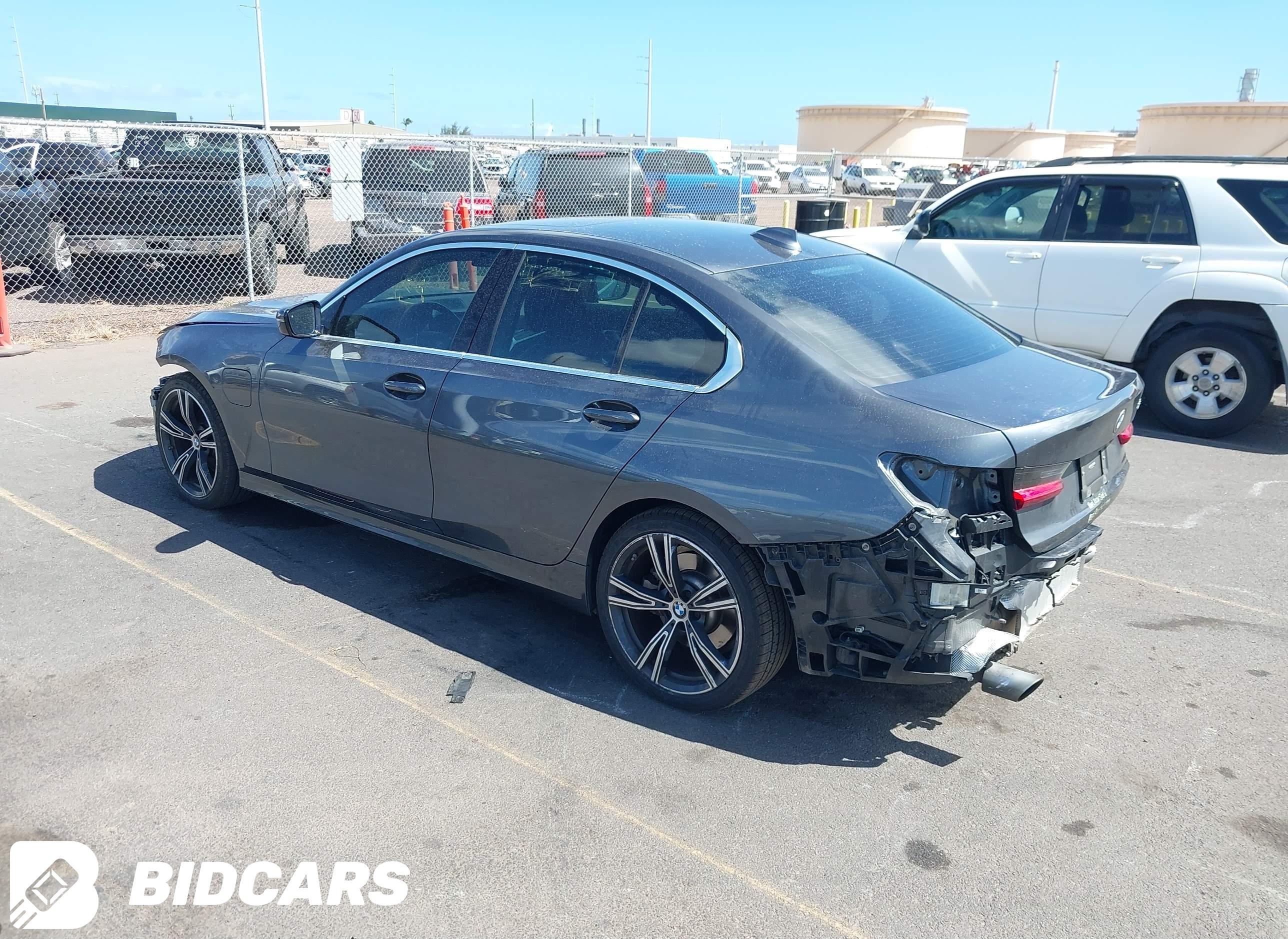 2021 BMW 3 Series, 330E