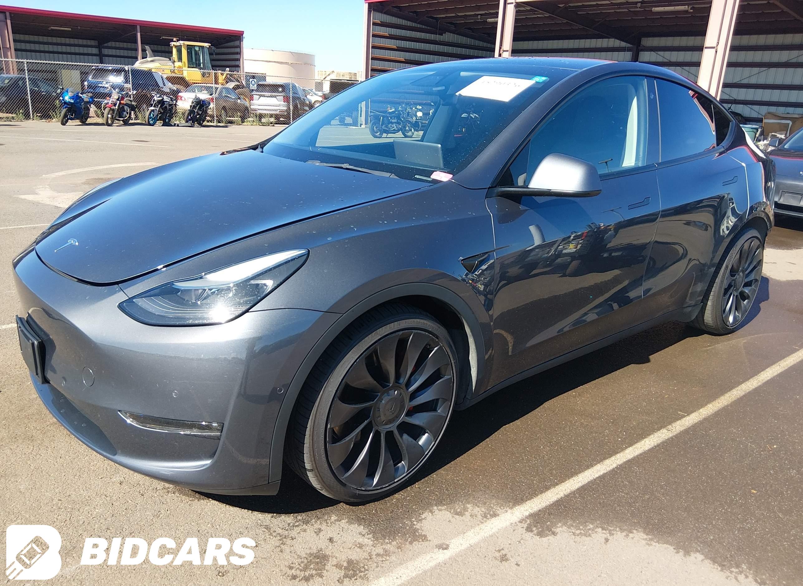 2022 Tesla Model Y, Performan...