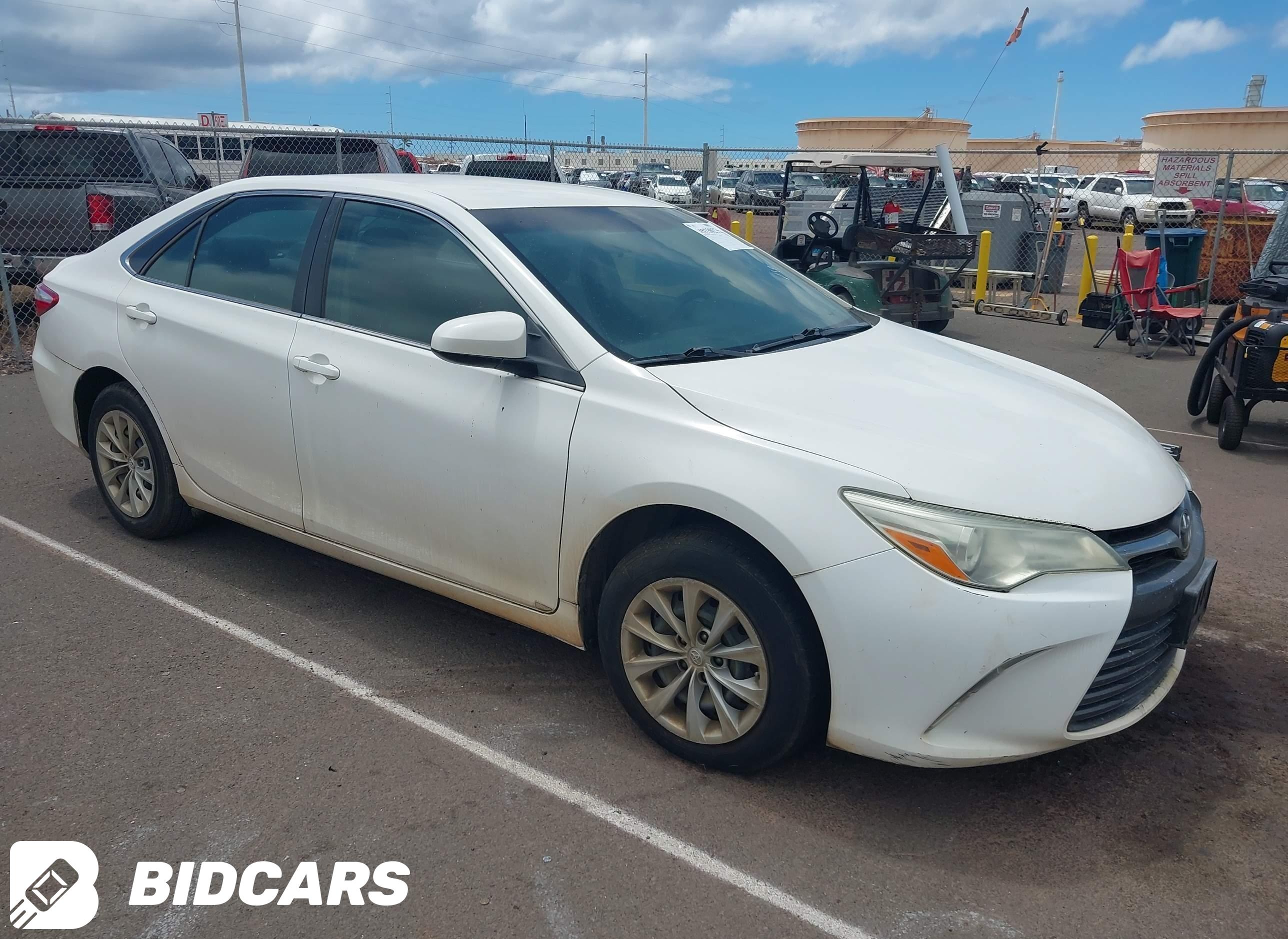 2016 Toyota Camry, LE
