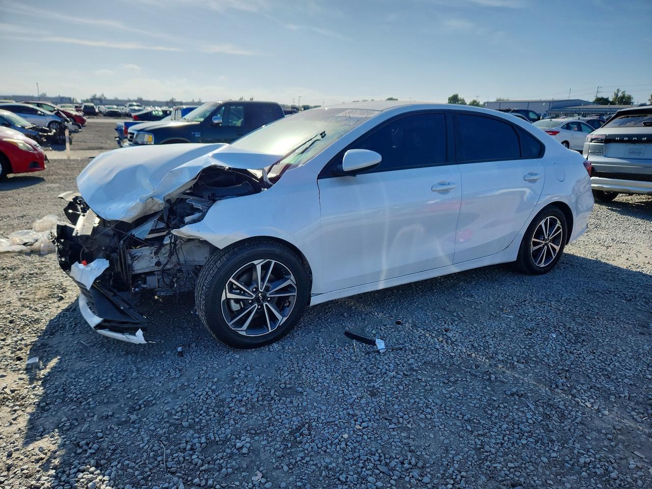 2023 KIA Forte, Lxs