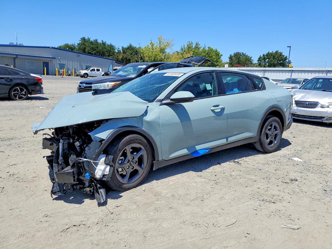 2025 KIA K4, Lxs