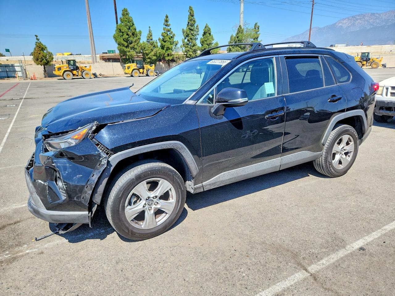 2020 Toyota RAV4, Xle