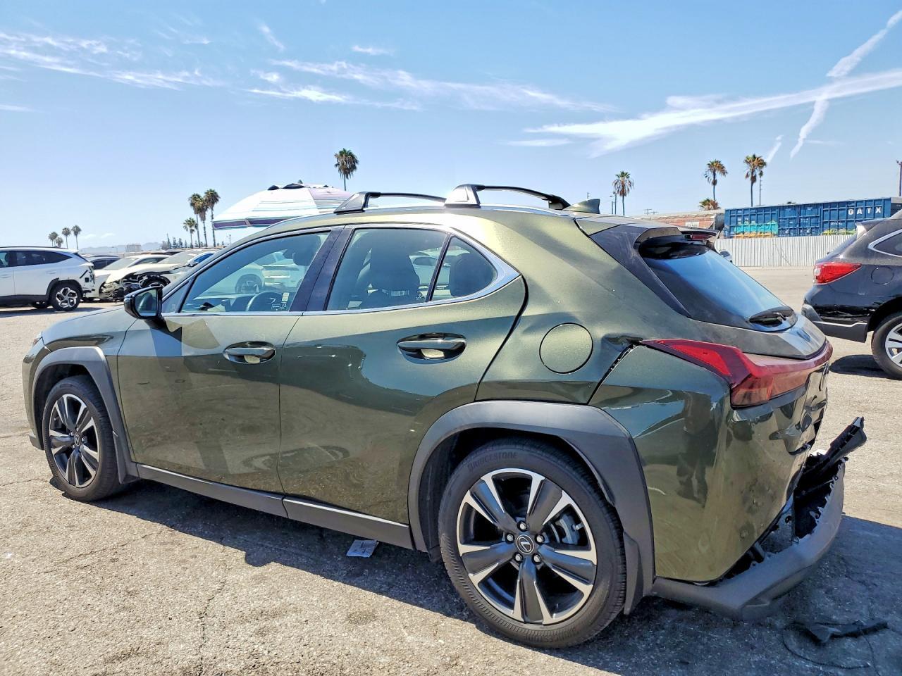 2023 Lexus UX, Base