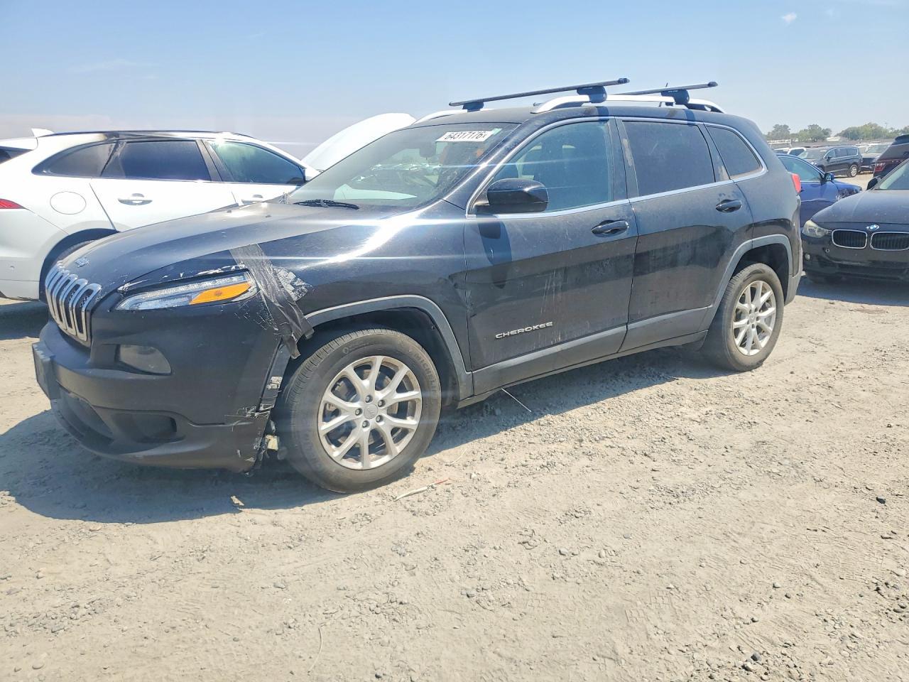 2017 Jeep Cherokee, Latitude
