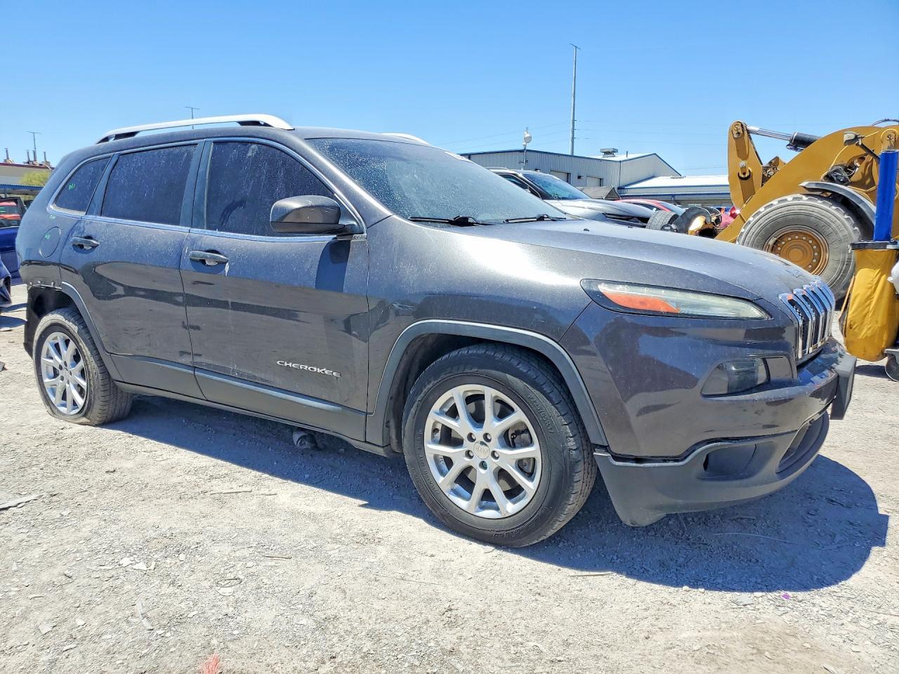 2015 Jeep Cherokee, Latitude