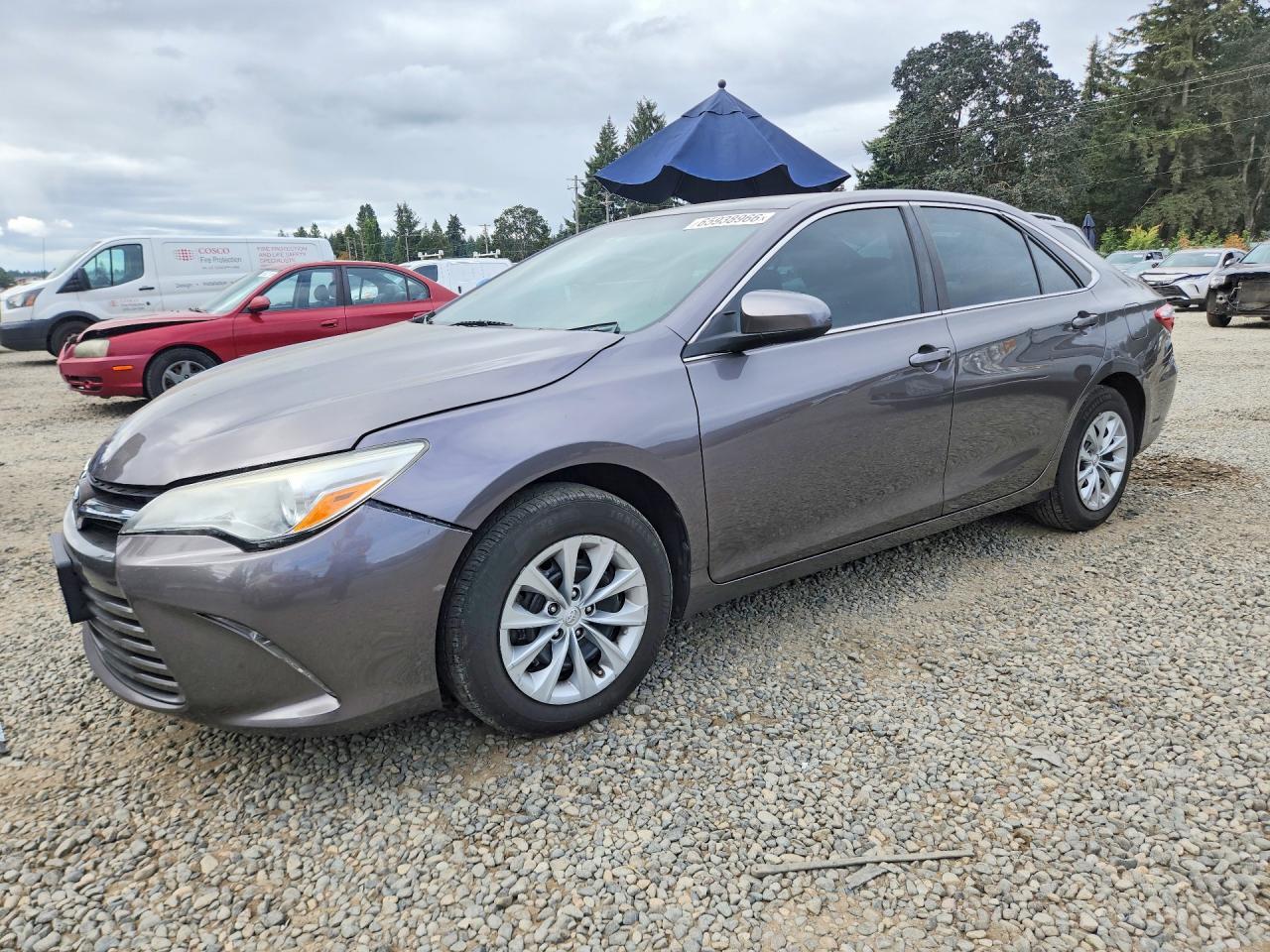 2016 Toyota Camry, LE