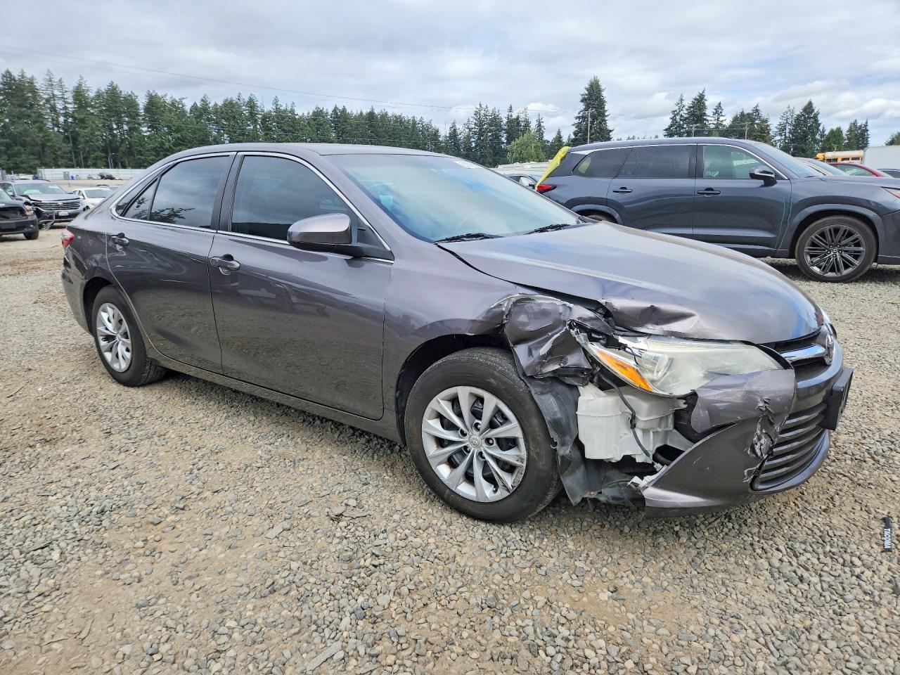 2016 Toyota Camry, LE