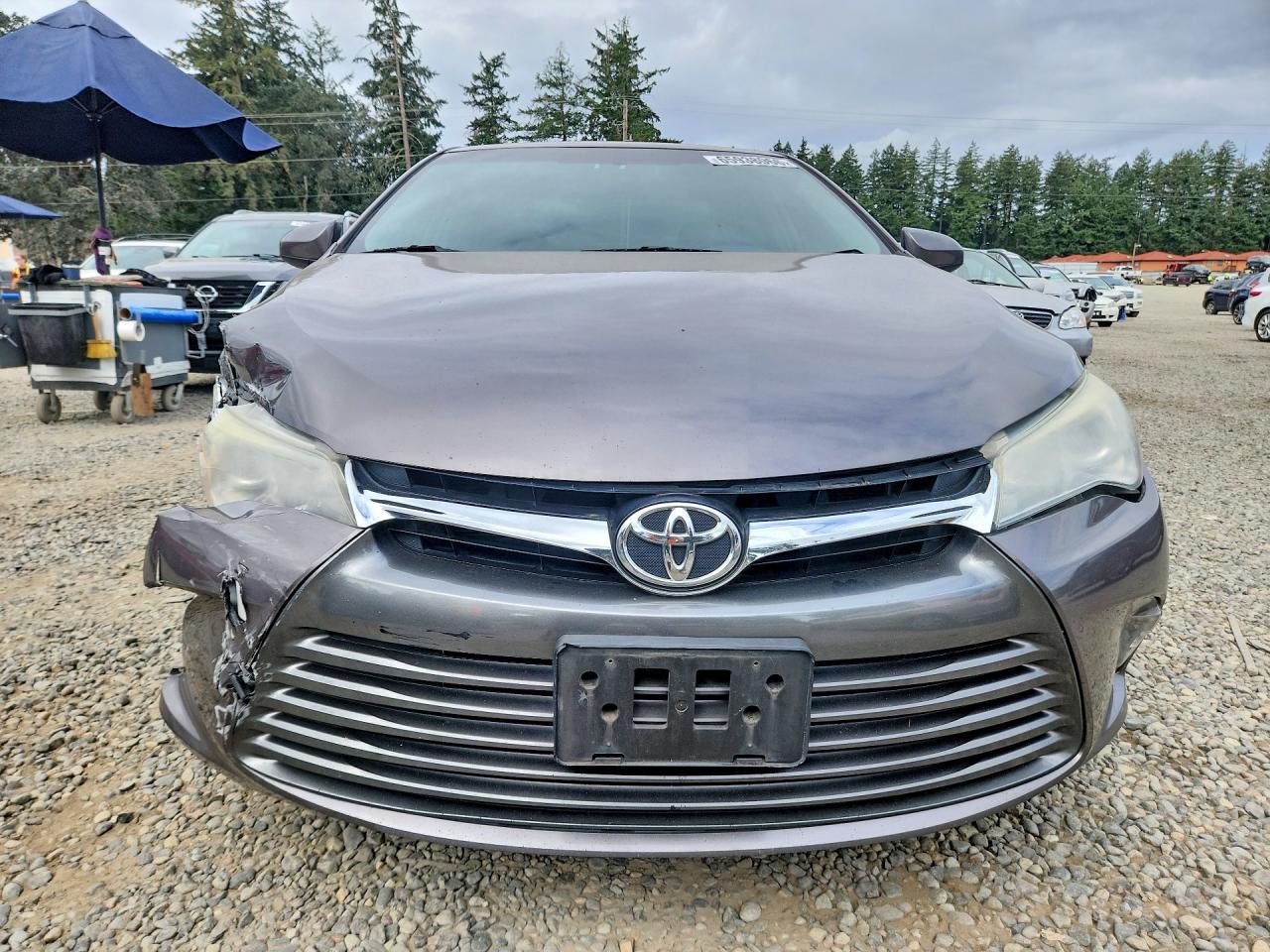 2016 Toyota Camry, LE
