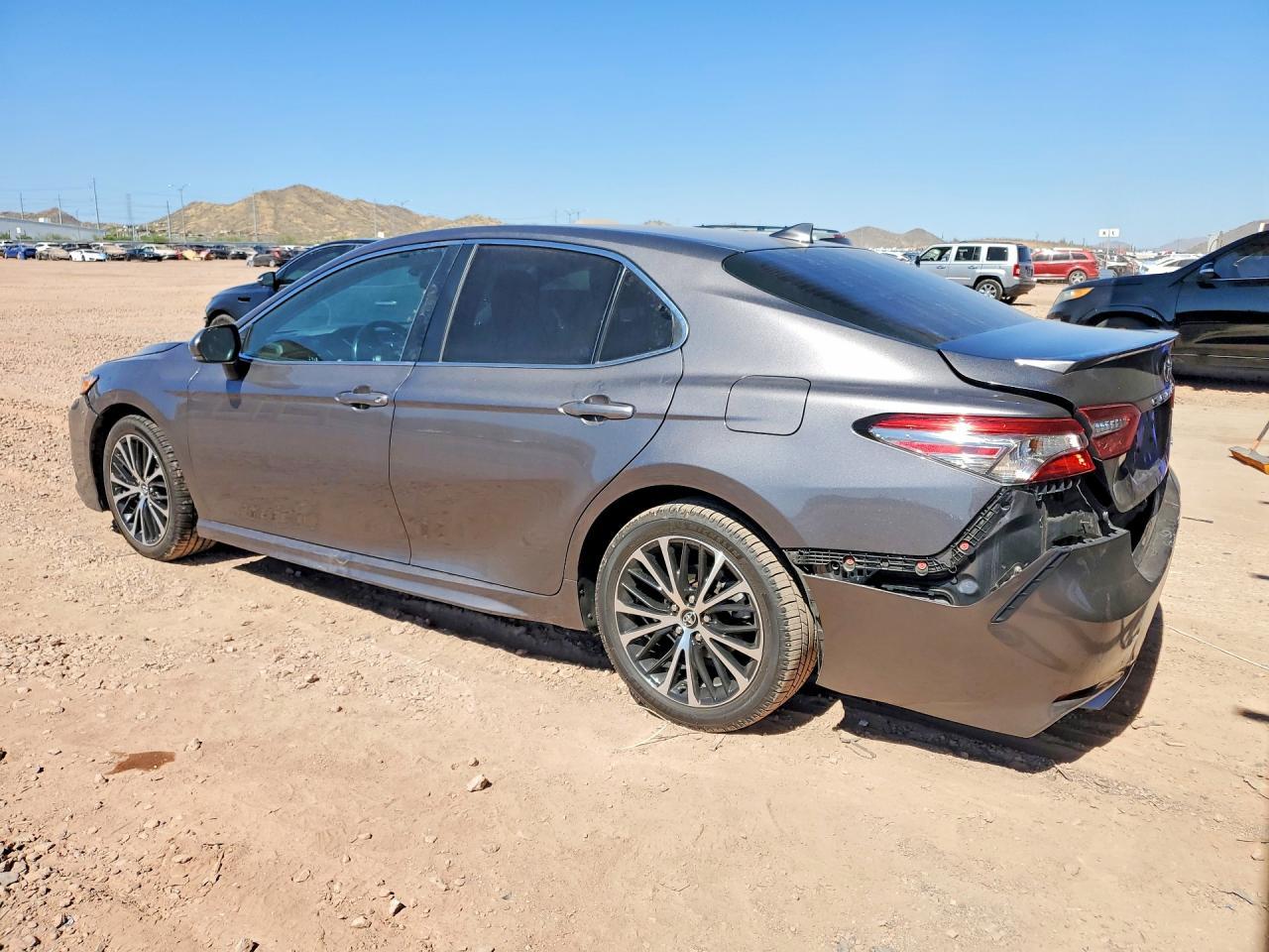 2019 Toyota Camry, SE