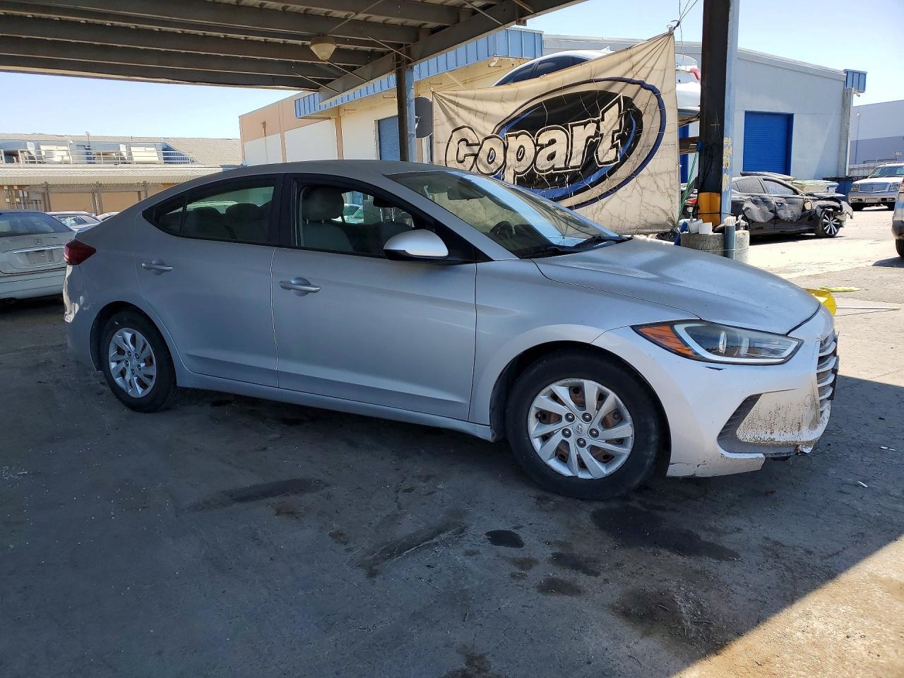 2017 Hyundai Elantra, SE