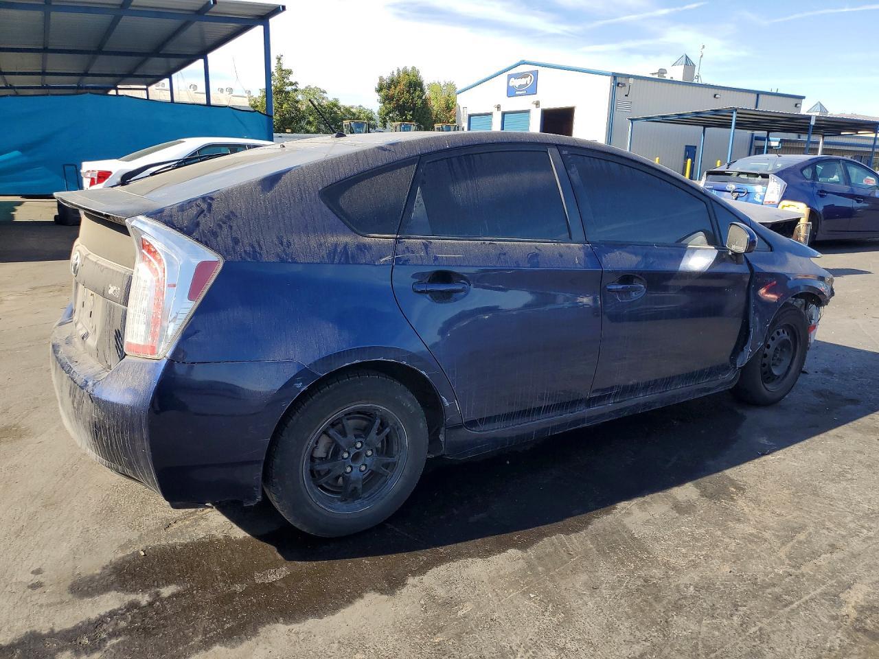 2015 Toyota Prius, Two