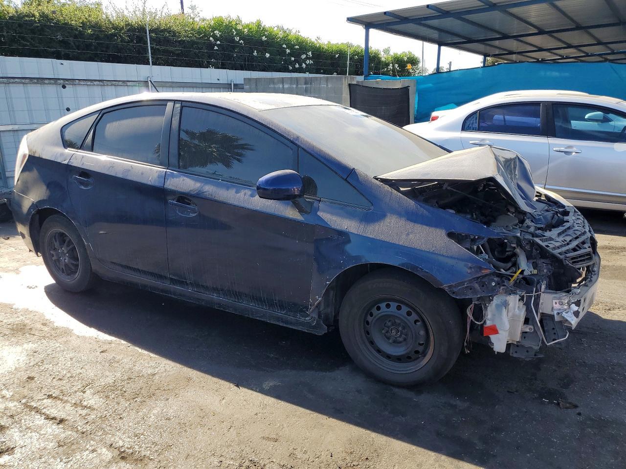 2015 Toyota Prius, Two