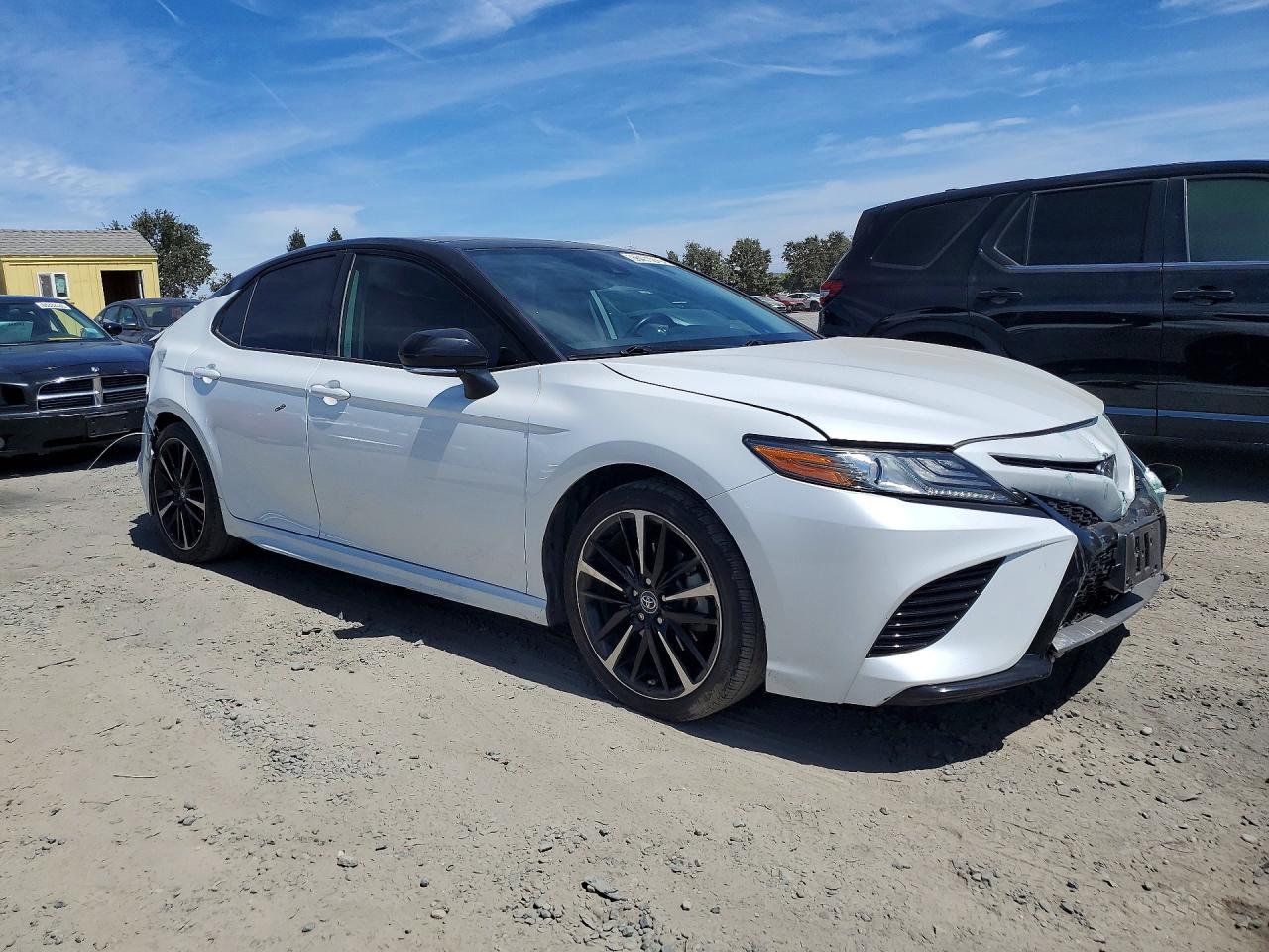 2019 Toyota Camry, Xse