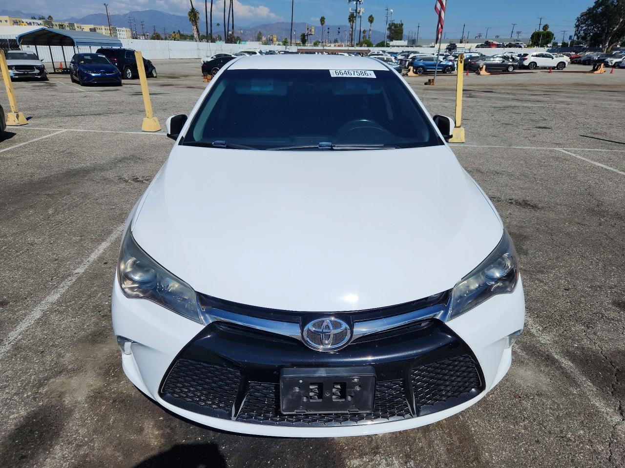 2017 Toyota Camry, SE