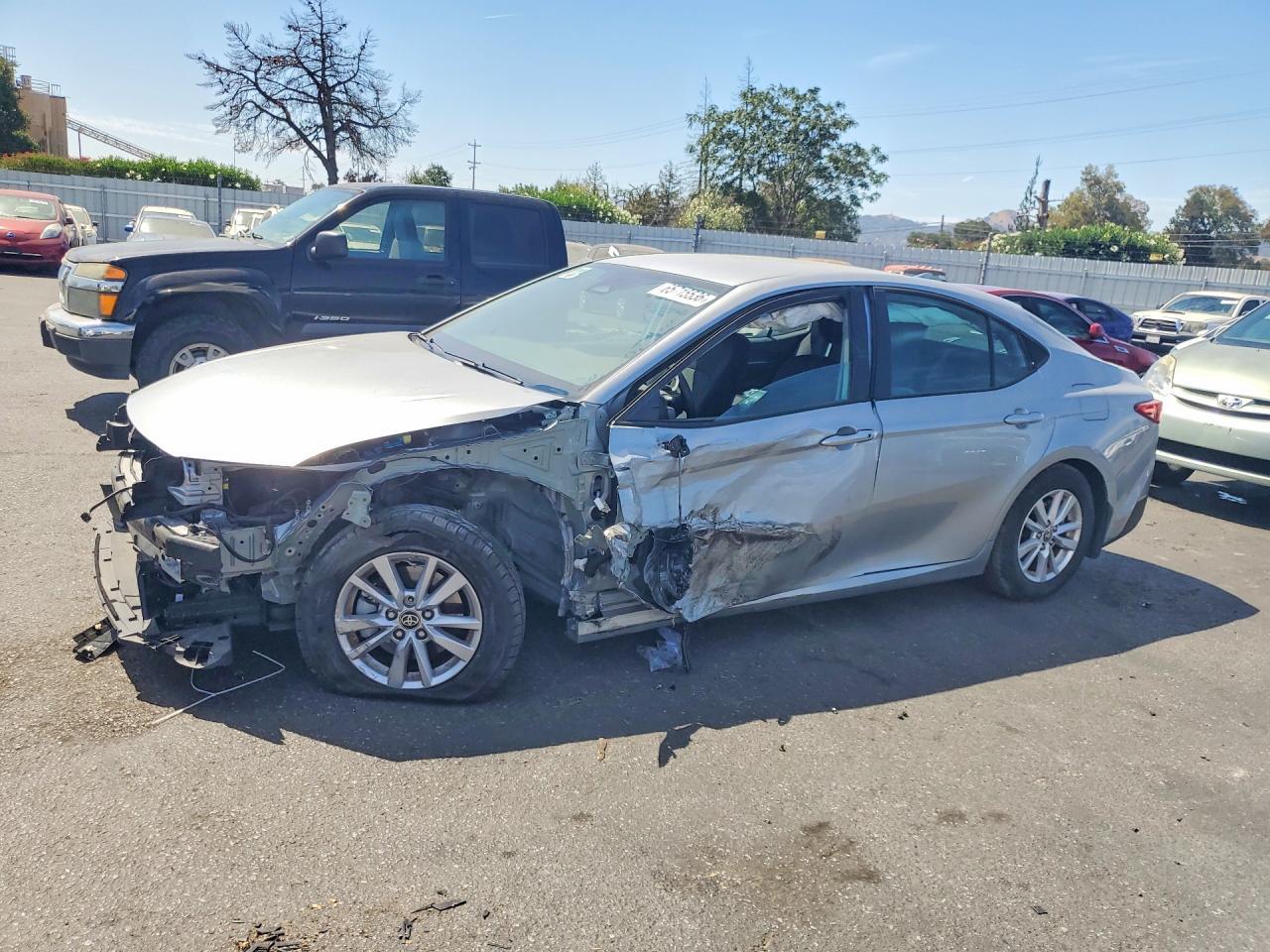 2025 Toyota Camry, LE