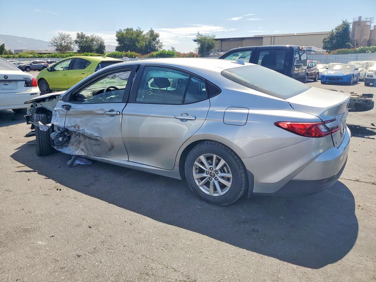 2025 Toyota Camry, LE